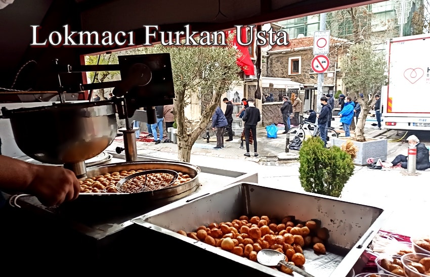 Esenler'de lokma dağıtımı yapıyoruz