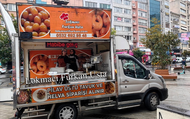 lokma aracında lokma dağıtımı